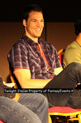 File:Daniel Cudmore (2).jpg