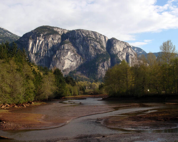 File:StawamusChief.jpg