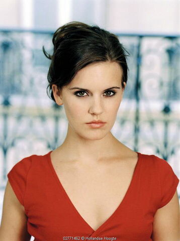 File:TVC001-20110618MaggieGrace.jpg