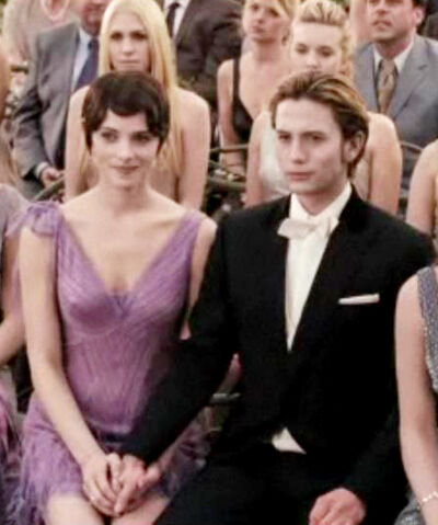 File:The-Twilight-Saga-Breaking-Dawn-Part-1-jasper-hale-25303492-451-540.jpg