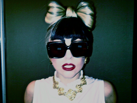 File:Gaga's hairbow revenge.png