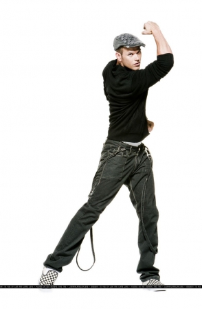 File:Kellan Lutz 40.jpg