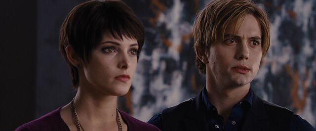 File:Alice-Cullen-in-Breaking-Dawn-part-1-twilight-series-33647623-1920-800.jpg