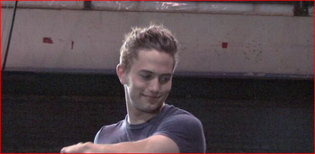 File:Eclipse-Behind-the-Scenes-twilight-series-23503011-1039-510.jpg