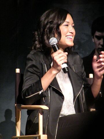 File:Julia-Jones 1.jpg