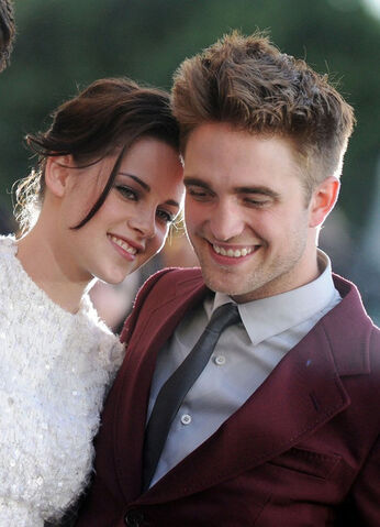 File:Valentine+Kisses+2011+QH2a7drlQesl.jpg