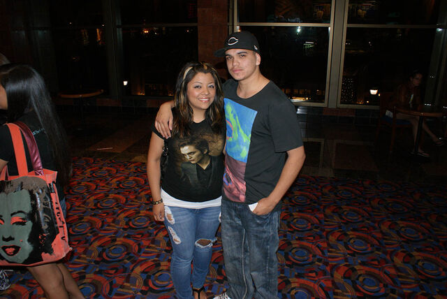 File:Twilightpremiere56.jpg