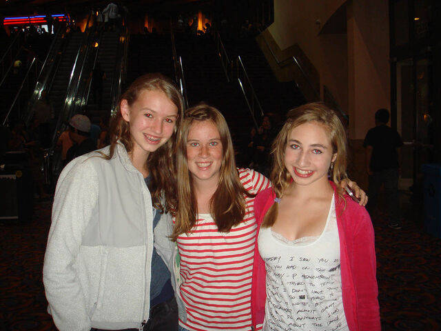 File:Twilightpremiere81.jpg