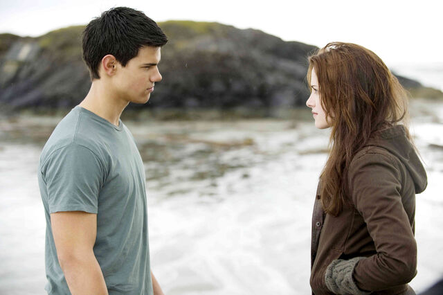 File:Jacob bella new moon.jpg