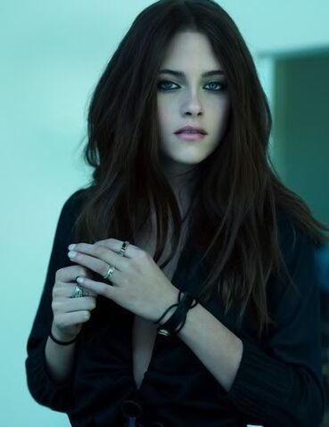 File:Draft lens17547869module147634505photo 1295405399Vampire-Bella-bella-swan-.jpg