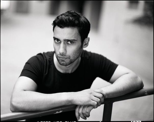 File:Arash-modeling-Hannes-Caspar3.jpg