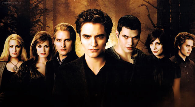 File:New-moon-promo-in-HQ-twilight-series-8376443-1900-1045.jpg