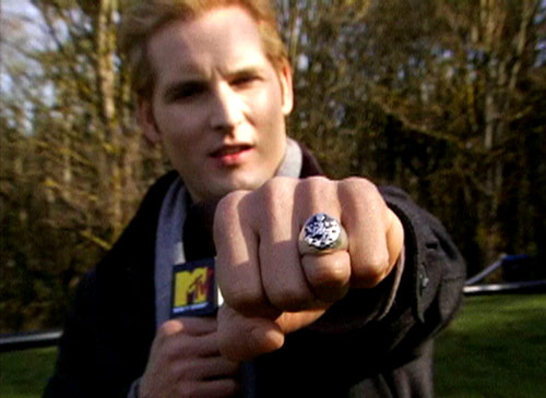 File:Be a cullen !.jpg