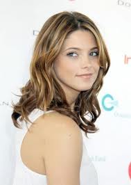 File:AshleyNiceHair LOL.jpg