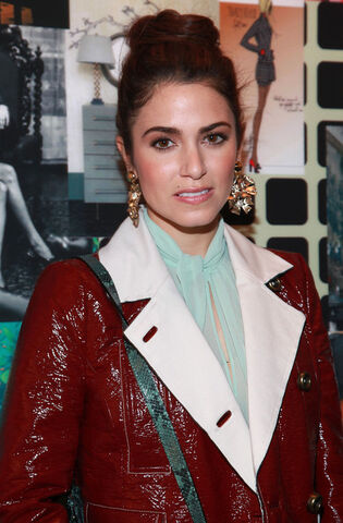 File:Nikki+Reed+TRESemme+Tracy+Reese+Front+Row+iHLZfoM0Flnl.jpg