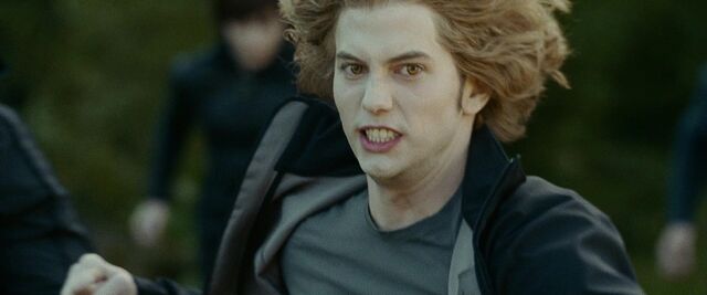 File:Eclipse-Final-Trailer-HQ-eclipse-movie-11716076-1280-544.jpg