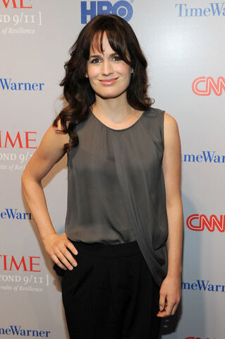 File:Elizabethreaser3.jpg