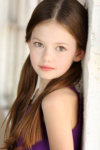 File:Renesmee Cullen 02.jpg