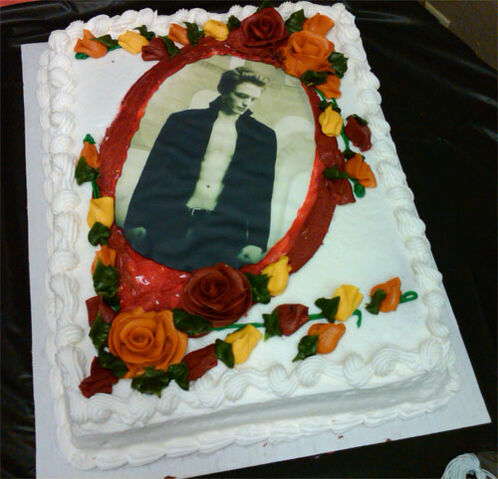 File:Birthday cake-twilight10.jpg