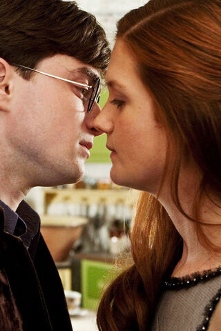File:Ginny-and-harry-kiss-DH-1-harry-and-ginny-28863423-640-960.jpg