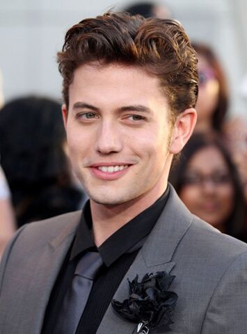 File:Jackson-Rathbone-Eclipse-Premiere-PHOTOS.jpg