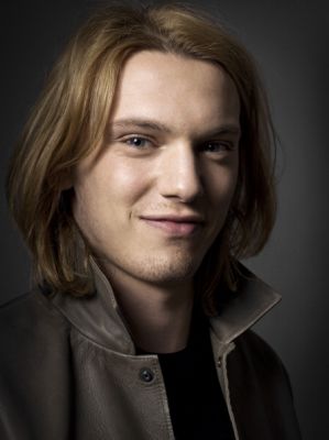 File:Normal VOGUEBOWER 28229.jpg