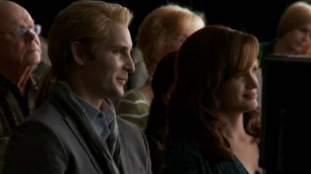 File:Esme and Carlisle.jpg