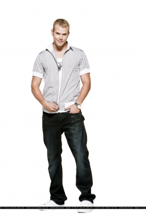 File:Kellan Lutz 27.jpg