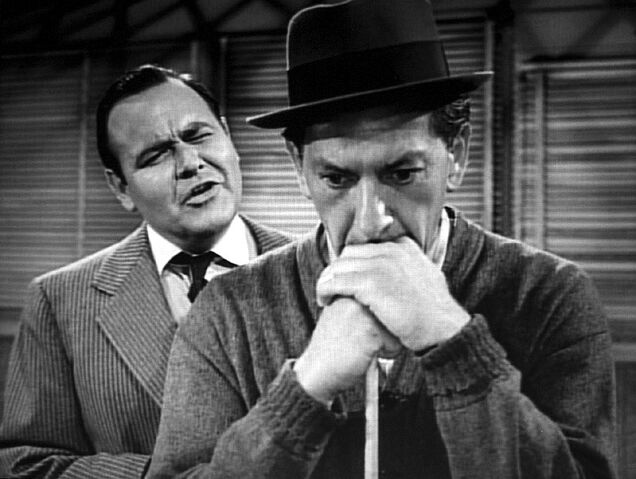 File:Johnathan-Winters-and-Jack-Klugman-Twilight-Zone-2.jpg