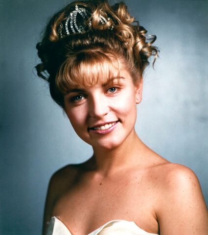 File:Laura Palmer, the Queen Of Hearts.jpg