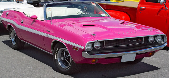 File:1970-Dodge-Challenger-RT-Convertible-Pink-Front-Angle-sy.jpg