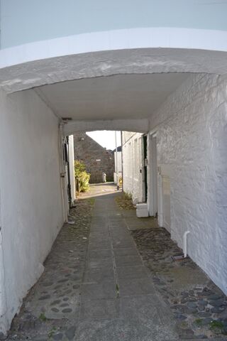 File:Alley 2.jpg