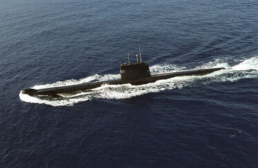800px-HMAS ONSLOW-1-.jpg