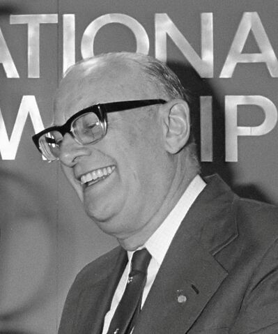 File:Arthur C. Clarke (1982).jpg