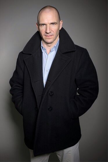 2009-02-06-0601RalphFiennes IMG x900