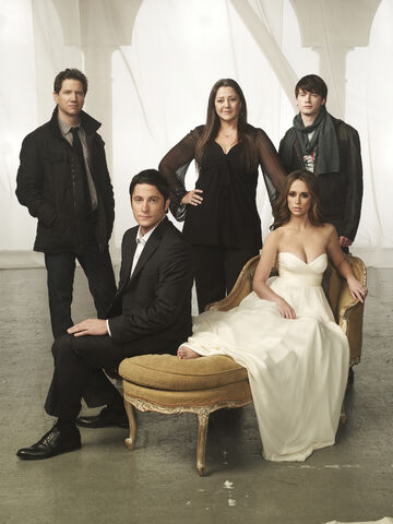 File:Season4Group01.jpg