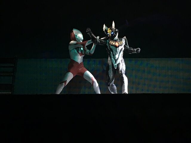 File:Z vs Ultraman II.jpg