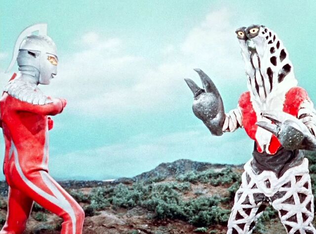 File:Ultraseven vs Godola.jpg