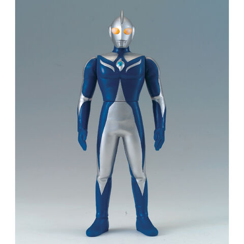 File:UHS-Ultraman-Cosmos-Luna.jpg