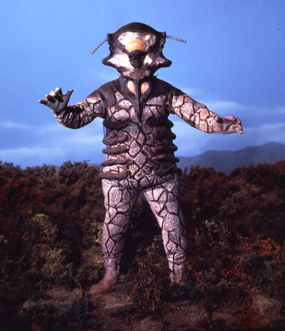 File:ALIEN-BELL I.jpg
