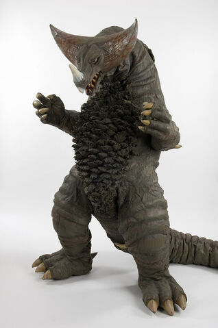 File:Gomora-Suit 4.jpg