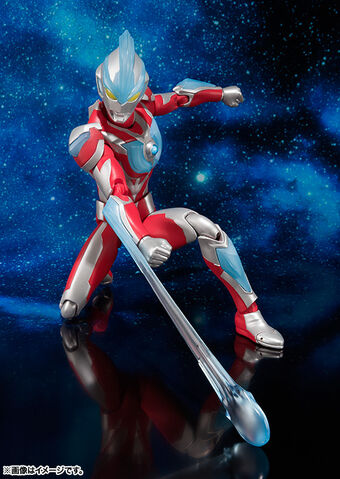File:Ultra-Act Ultraman Ginga using Ginga Saber effect part.jpg