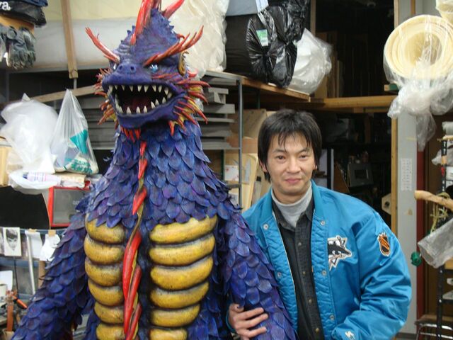 File:Toshio Miyake Hangyolas.jpg