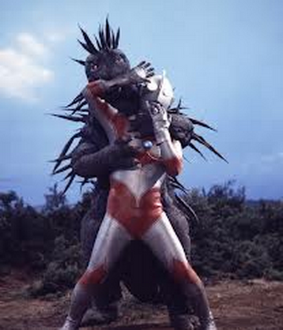File:Mognezun v Ultraman Jack.png
