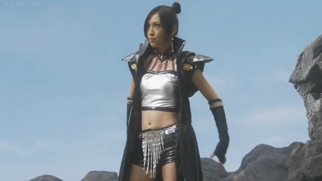 File:Kate look at her robot.png