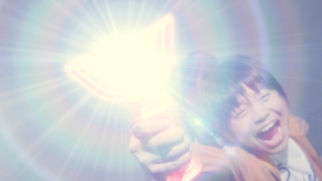 File:Yuuto uses Spark Lens.png