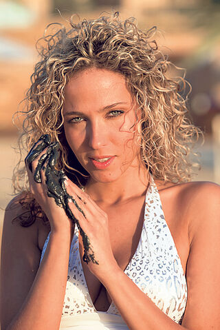File:Jazmindammak.jpg
