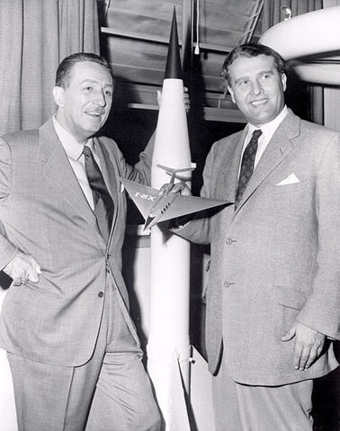 File:Wernher von Braun(2).jpg