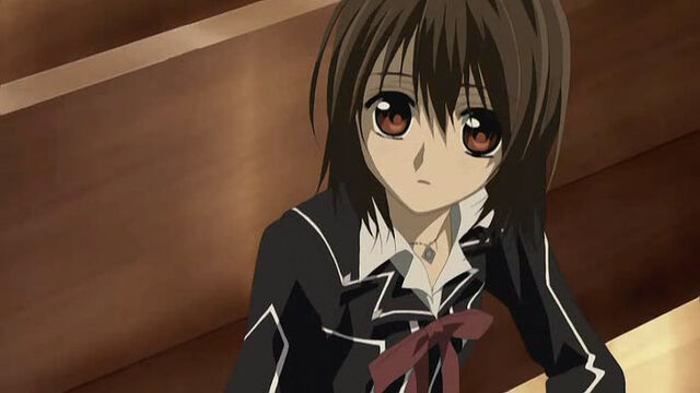 Datei:Yuki-cross-thoughtful.jpg