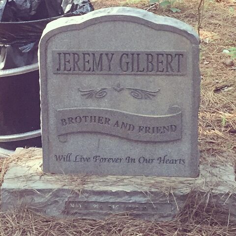 File:Grave-Jeremy.jpg